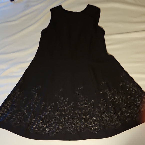 Calvin Klein Elegant Black Dress - Picture 1 of 7